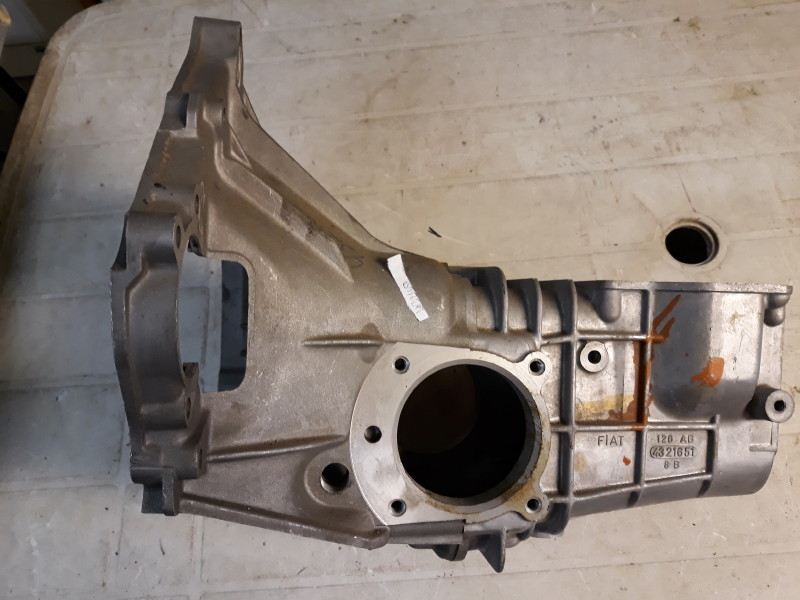 B201-17-488-Vaihteiston_ja_kytkimen_kuori-500G-