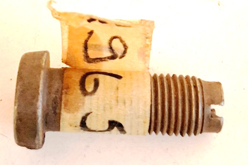 Ohjaussimpukna_sektoriakselin_saatopultti-965201