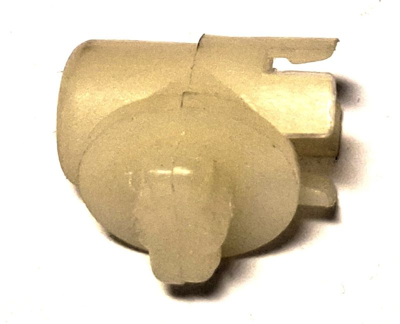 Starttivaijerin_kuoren_kiinnitys_moottoriin-4297138-4315884