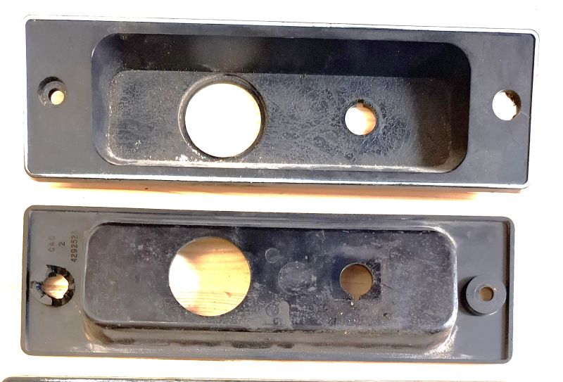 L102-523--Kojetaulu_katkasinpaneli-USED--126--4292523