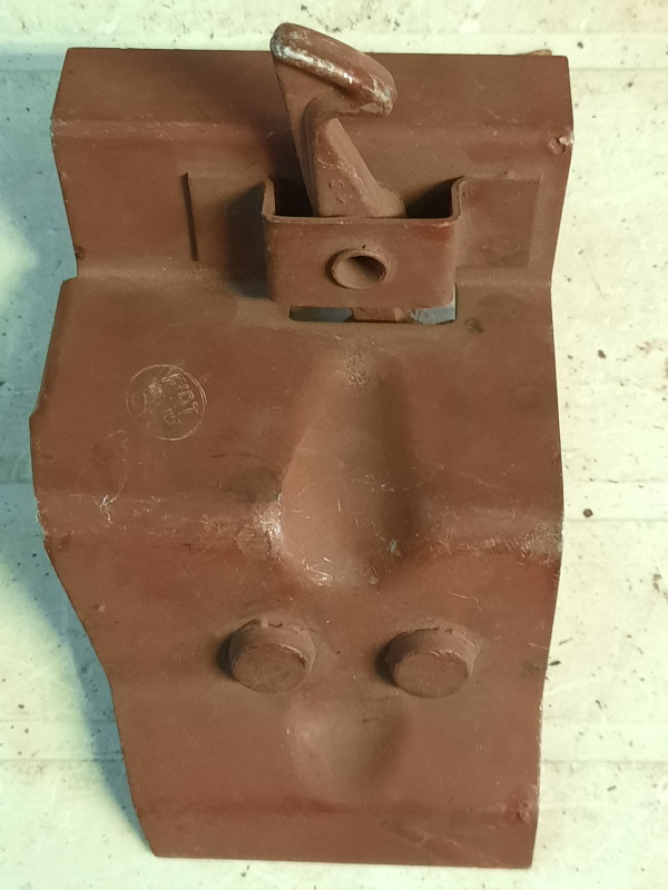 L123-01c-986--Etukansi-lukkopelti_etupeltiin--985986